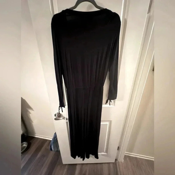 NWT- Nordstrom Lingerie- Modal/Spandex, soft as butter black sleeper jumper- - Picture 3 of 3